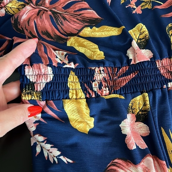 Blashe Jumpsuit tropical floral print straight leg surplice Vneck navy blue sz S - Picture 6 of 16